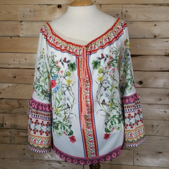 Umgee Tops - Umgee Peasant Top With Bell Sleeves and Tassle